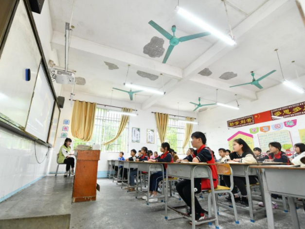 教育归纳变革获得初步成效教育归纳变革的中心是进步教育教育质量