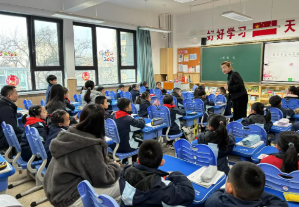 接受知识而是主动去探究去验证去发现生活中的数学之美