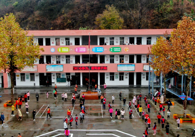 城乡接合部乡村地区的资源短板避免“学位过剩”与“入学难”并存