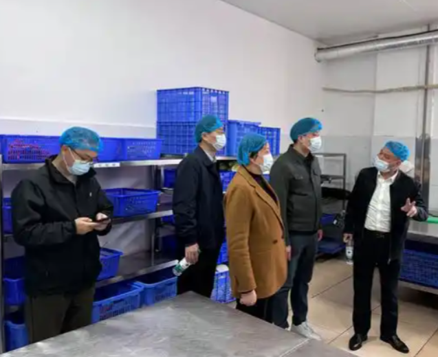 高度重视中小学校园食品安全全市范围内推广数字化收购渠道