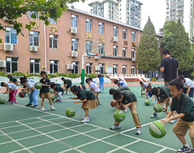 有效破解入学难等让更多孩子在家门口就能享受到优质教育资源